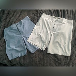 Two pair of mens Callaway golf shorts